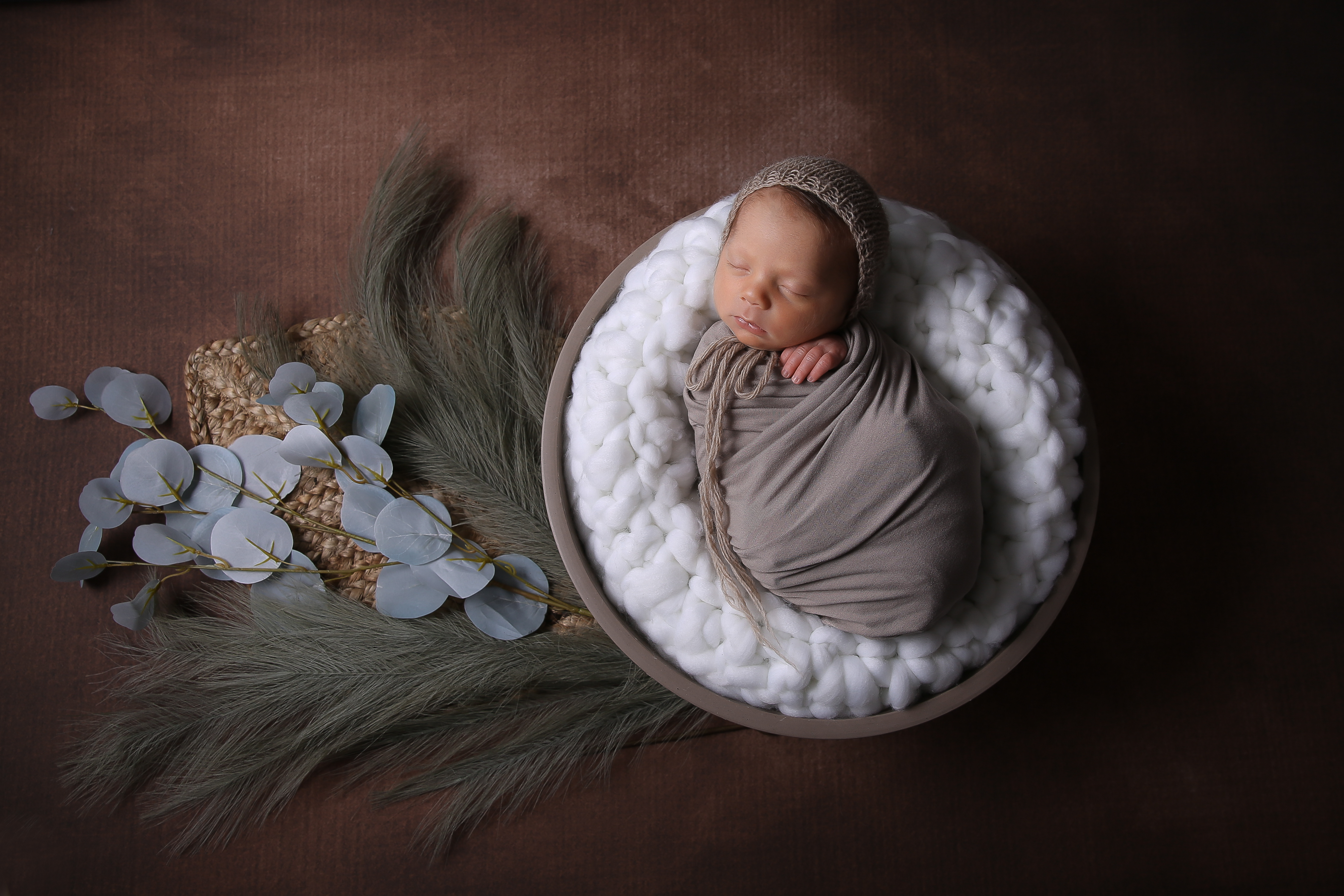 Ballan newborn photographer ballarat bacchus marsh photography studio modern baby photo