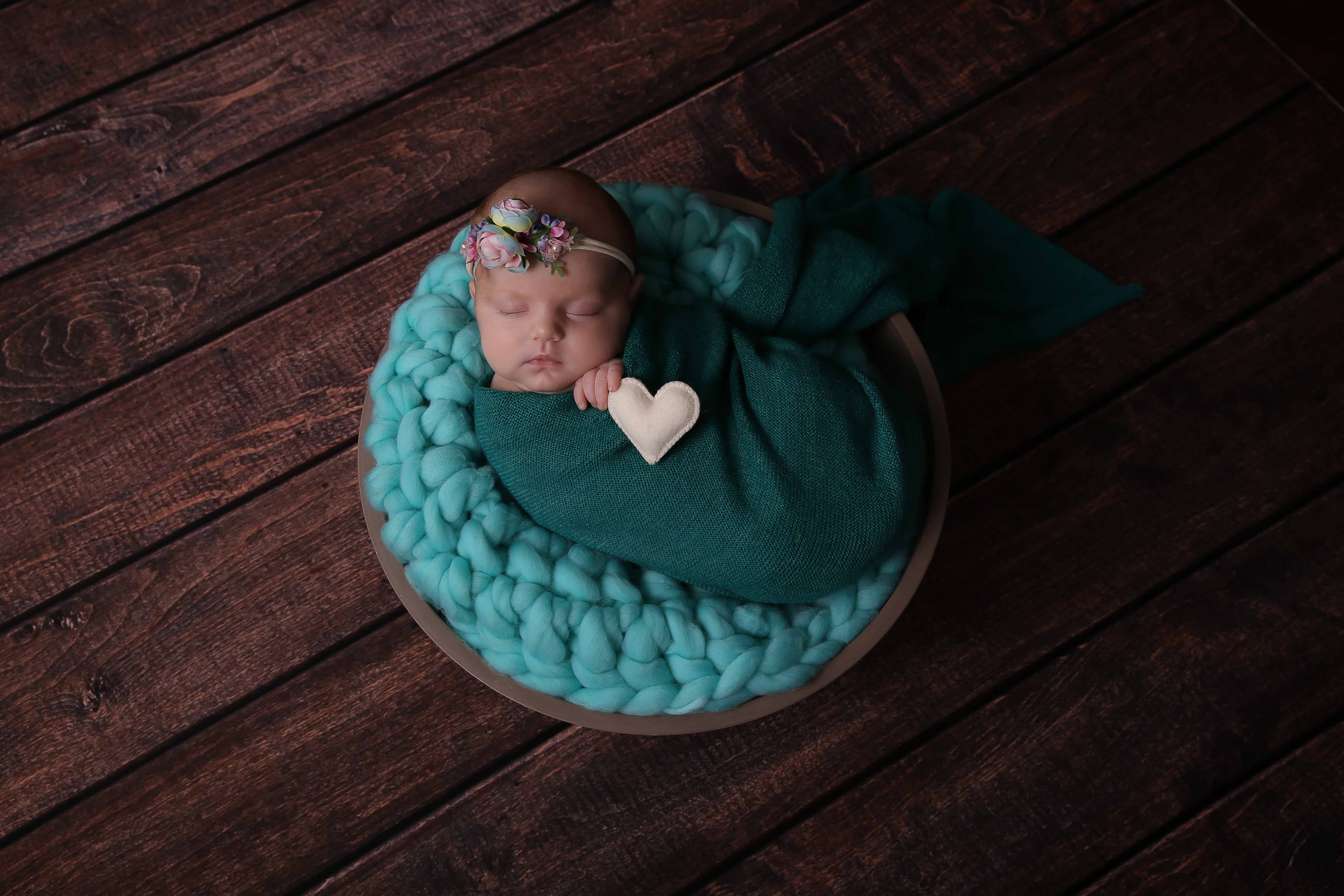 Ballan newborn photographer ballarat bacchus marsh photography studio modern baby photo